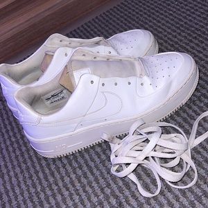 WILL COME WITH NEW LACES!!!!